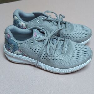 Under Armour Shoes Women's Size 8.5